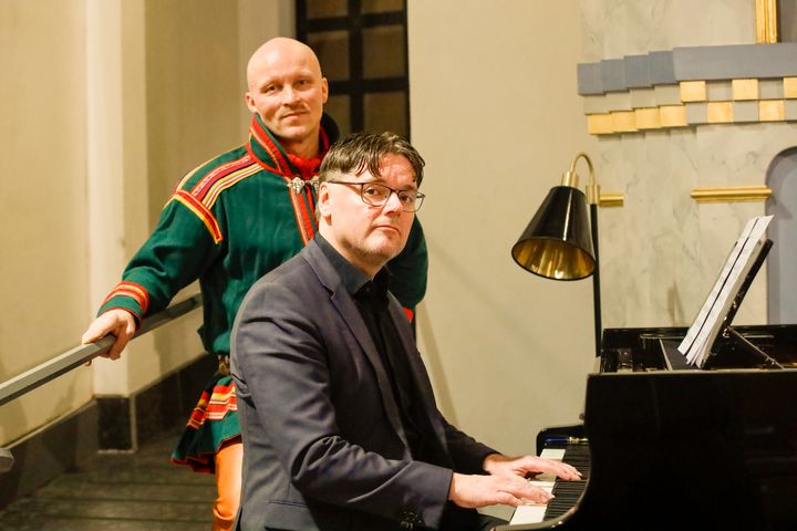 Nils-Bertil Heikka och Markus Wargh kommer att sjunga samiska julsånger med konsertbesökarna.