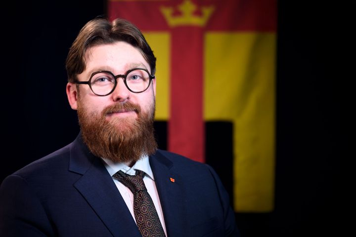 Erik Vikström är kyrkomötets yngsta ordförande någonsin.