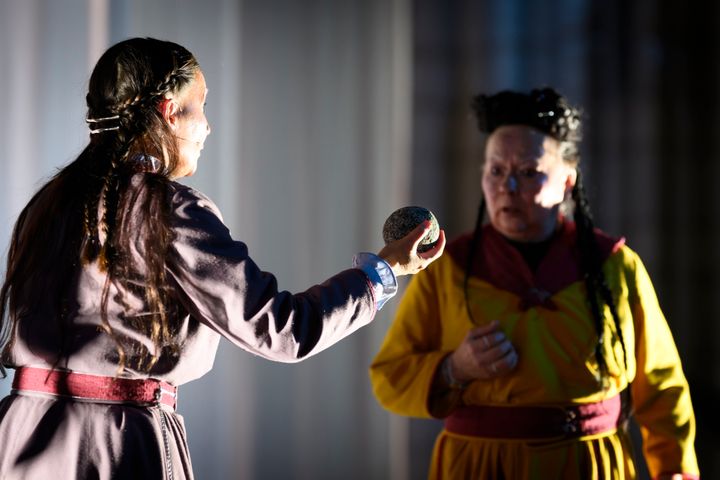 Föreställningen Sii bivde ándagassii – Ursäkten