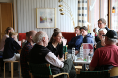 Fika med forskare under Vetenskapsfestivalen.