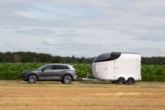 Touareg är en utmärkt dragbil med en maximal släpvagnsvikt på upp till 3,5 ton,