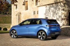 ID. Polo är 4 053 mm lång, 1 816 mm bred och 1 530 mm hög. Axelavståndet är 2 600 mm.