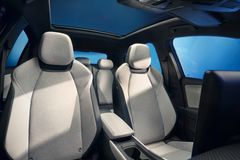 Tack vare det nya konceptet med framhjulsdrift erbjuder ID. Polo gott om plats för fem personer.