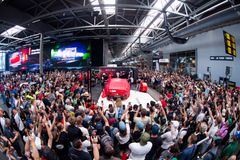 Tillbakablick från 2025: Jubileumsmodellen Golf GTI EDITION 50 presenterades på Ring-Boulevard på Nürburgring.