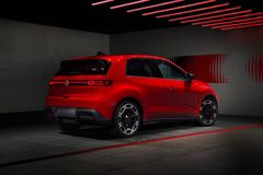 Samspelet mellan den delade takspoilern, den modellspecifika stötfångaren och den kraftfulla diffusorn gör att nya ID. Polo GTI omedelbart känns igen som en GTI.