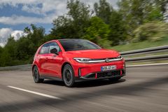 Nya ID. Polo GTI blir beställningsbar preliminärt i mitten av oktober.