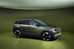 ID. Cross kommer att finnas med effektnivåerna 85 kW/116 hk, 99 kW/135 hk och 155 kW/211 hk samt två batteristorlekar (37 kWh och 52 kWh netto).