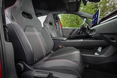 De särskilda GTI-elementen syns i utrustningsdetaljer, stolsdesign och tekniska detaljer.