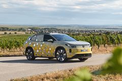 Nya ID. Tiguan i kamouflerad version. Världspremiären sker den 9 oktober.