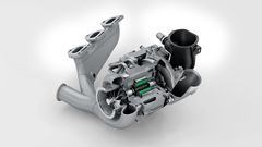 Det lätta och kraftfulla T-Hybrid-systemet har en nyutvecklad elektrisk turboladdare med en integrerad elmotor, placerad mellan kompressorn och turbinhjulet, som ser till att turboaggregatet omedelbart kommer upp i hastighet.