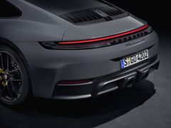 De nya 911 Carrera GTS-modellerna är som standard utrustade med ett GTS-specifikt sportavgassystem.