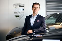 - Att som ett steg på vägen mot etableringen av ett nytt Porsche Center i Nacka kunna möta befintliga och nya kunder i Nordens första Porsche NOW känns väldigt kul, säger Anders Boqvist, Märkeschef, Porsche Sverige.