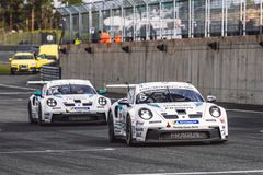 Under säsongsfinalen av Porsche Carrera Cup Scandinavia på Mantorp Park utmanar William Siverholm tabelltvåan Emil Persson om mästerskapets silvermedalj. Med lika delar skicklighet och tur kan dock både Siverholm och Persson utmana serieledaren Daniel Ros i kampen om mästerskapstiteln.