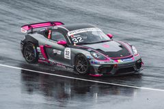 I supportklassen Porsche Sprint Challenge Scandinavia är det danskt i toppen med nykomlingen Lærke Rønn i mästerskapsledning.