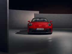 Med 911 GT3 S/C presenterar Porsche för första gången en 911 GT3 med helautomatisk sufflett.