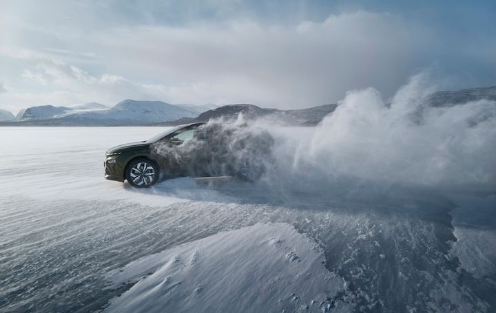 Skoda Enyaq - vinterland inom räckvidd - foto från vinterkampanj