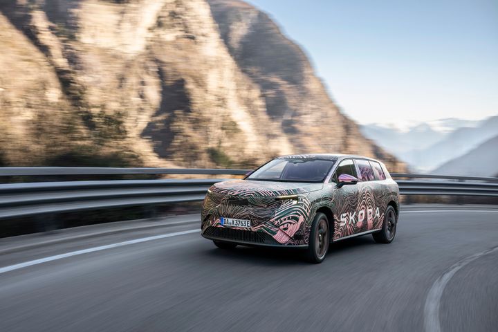 Skoda nya flaggskepp Peaq i kamouflerad version