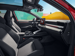 Sportiga interiören i nya Škoda Epiq Sportline
