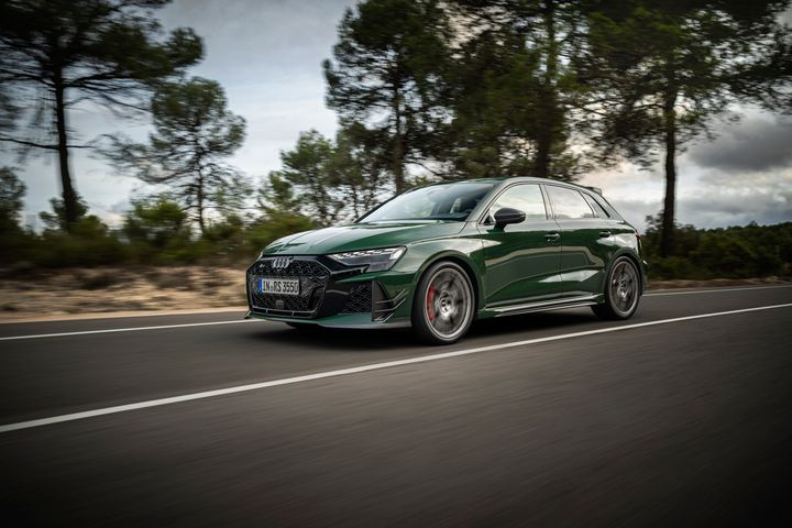 Limiterade Audi RS 3 competition firar 50 år med 5-cylindrar