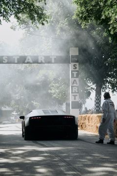 Audi Nuvolari på Goodwood Festival of Speed, redo för legendariska the Goodwood Hillclimb.