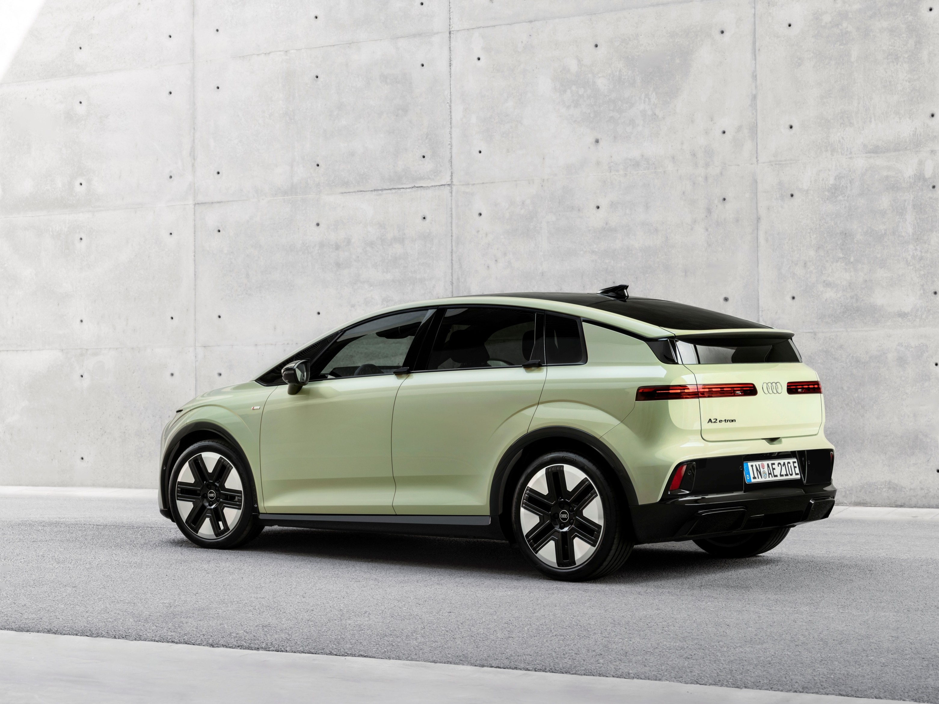 Världspremiär för effektiva Audi A2 e-tron
