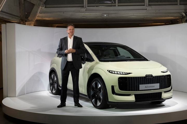 Gernot Döllner, CEO AUDI AG, i samband med värdspremiären för Audi A2 e-tron i Paris