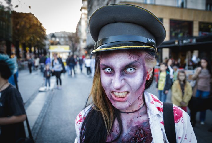 En stor andel av de linser som används vid halloween köps på nätet – ofta utan bruksanvisning eller kvalitetskontroll.