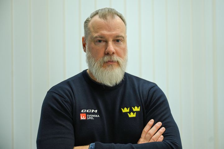 Rikard Grönborg tillträder som förbundskapten för Tre Kronor herr 2026/2027.