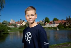 Theo Eriksson Watz - Majblommans ungdomsreporter i Almedalen 2026. Foto Tommy Söderlund