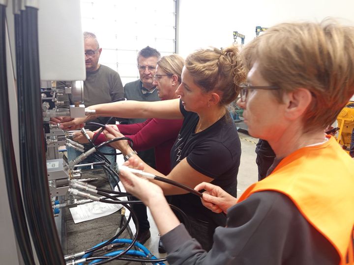 Det samarbete som nu byggs vidare i Ukraina har tidigare genomförts på Västra Balkan – här deltar lärare från Nordmakedonien och Serbien i utbildning vid Volvos träningscenter i Konz och Budapest.