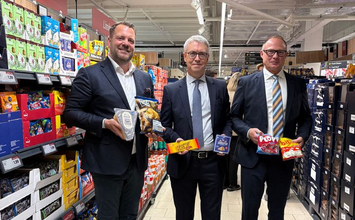 På besök i Lidl-butik i London: Jakob Josefsson, VD Lidl Sverige, Stefan Gullgren, Sveriges Ambassadör i Storbrittannien och Björn Hellman, VD Livsmedelsföretagen.
