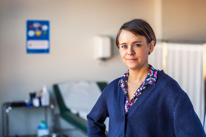 Under dagens möte i regionfullmäktige lyfte Alexandra Thomasson Vänsterpartiets budgetförslag där sjukvården får 1,7 miljarder mer än hos styret.