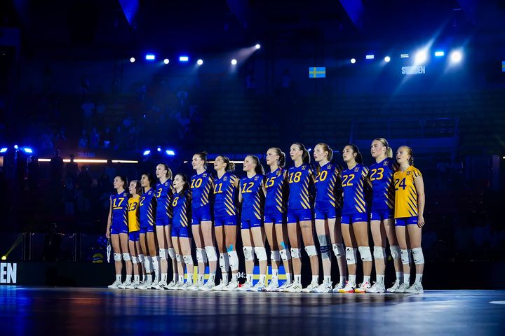 Nationalsång under VM-premiären i Thailand, augusti 2025.