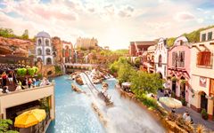 Äventyrsparken Phantasialand har både vattenlek, karuseller och middagsshower