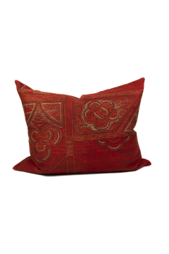 Kuddfodral Skansen Recrafted, tillverkad av spillmaterial på Skansen. Finns endast i ett exemplar. Pris från 1199 kronor.