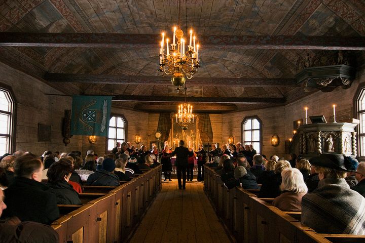 Under hela december fylls Skansen av julmusik – från konserter och allsång till intima framträdanden i historiska miljöer.