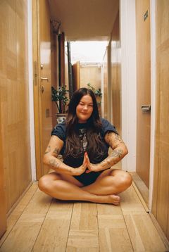 Sarah Klang spelar under Valborg på Skansen.