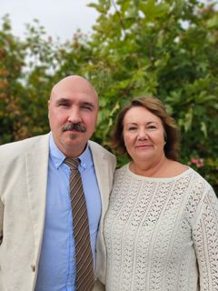 Upplands Väsby kommuns anhörigkonsulenter, Johan Nicander och Ann-Charlotte Tjernberg, ska stärka stödet till anhöriga.