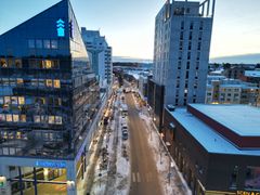 Utsikt över Centralvägen, från stationsområdet i riktning mot centrum. Foto: Geodataenheten, Upplands Väsby kommun
