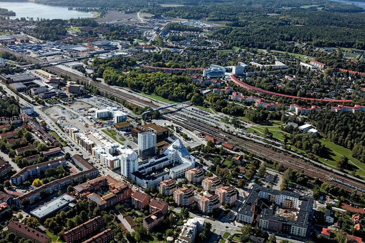 Vy över centrala delar av Upplands Väsby.