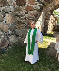 Annica Sundkvist välkomnas som kyrkoherde i Husby-Rekarne och Näshulta församlingar.