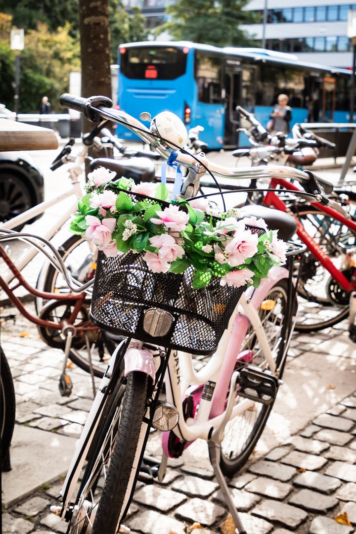 Utmaningen På egna ben uppmuntrar mellanstadieelever att gå, cykla eller resa kollektivt till skolan. Fotograf: Eddie Löthman