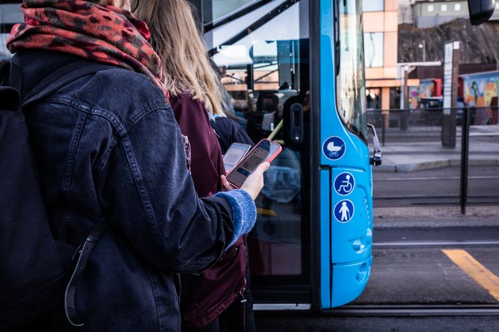 Fuskåkningen i zon A minskar. Samtidigt ökar Västtrafiks biljettintäkter.