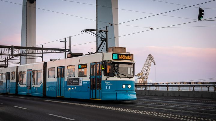 Nya spårvagnslinje 12 börjar att köra till Lindholmen. (Bilden är ett montage).