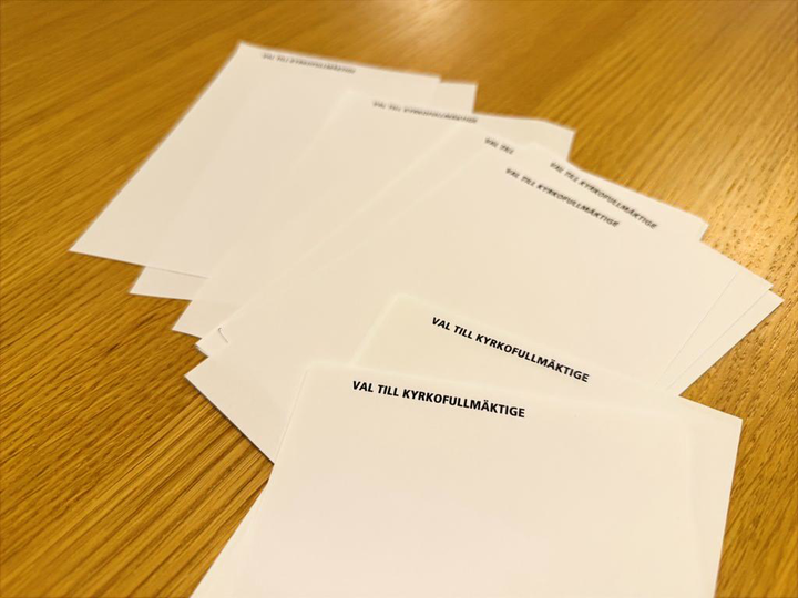 Blanka valsedlar till kyrkofullmäktige.