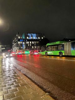 Konstverket "All Eyes" som visades på UKK:s och Uppsala slotts fasader under festivalen Otherworldly i oktober 2023 fick stor uppmärksamhet både av publik och i media. Foto: UKK