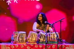 Uppsalabaserade tablaspelaren Suranjana Ghosh kommer till Folk och Världsmusikgalan på UKK 5 april med sin nya grupp Teental. Foto: Peter Bothén