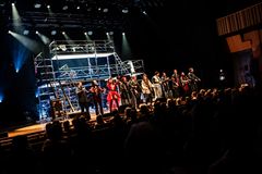 Hela ensemblen i EldeenJohanssons uppsättning av RENT – In Concert, som spelas på UKK två kvällar i augusti 2026. Foto: Andreas Paulsson