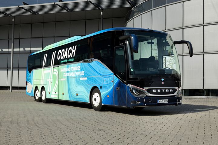 FEV and Daimler Buses have jointly developed the "H2 Coach", the first coach with a hydrogen-based fuel cell drive system. Source: Daimler Buses