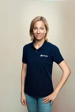 Caroline Caldemar, FirstVets chefsveterinär och expert i nya podden Djurliv.